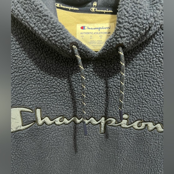 Limited edition fleece champion hoodie - Picture 2 of 3